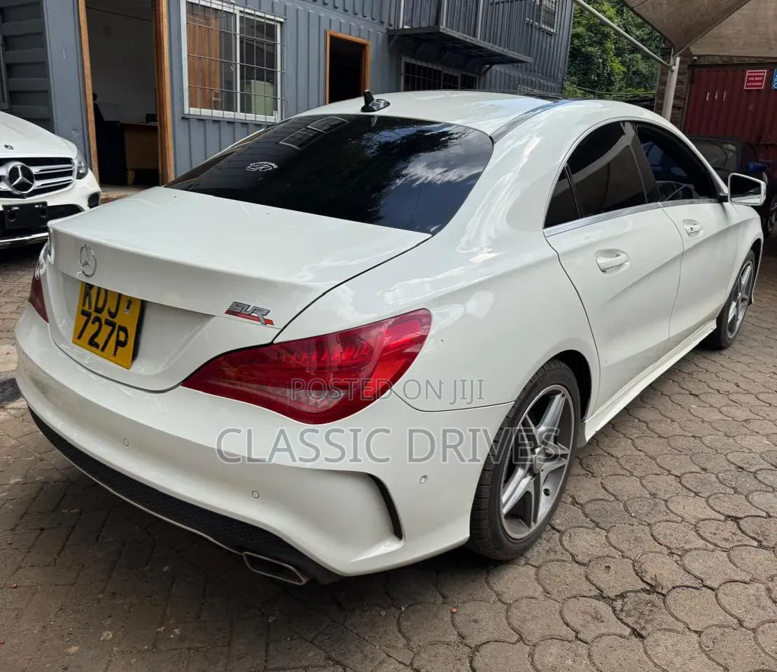 Mercedes-Benz GLA 250 2016 White