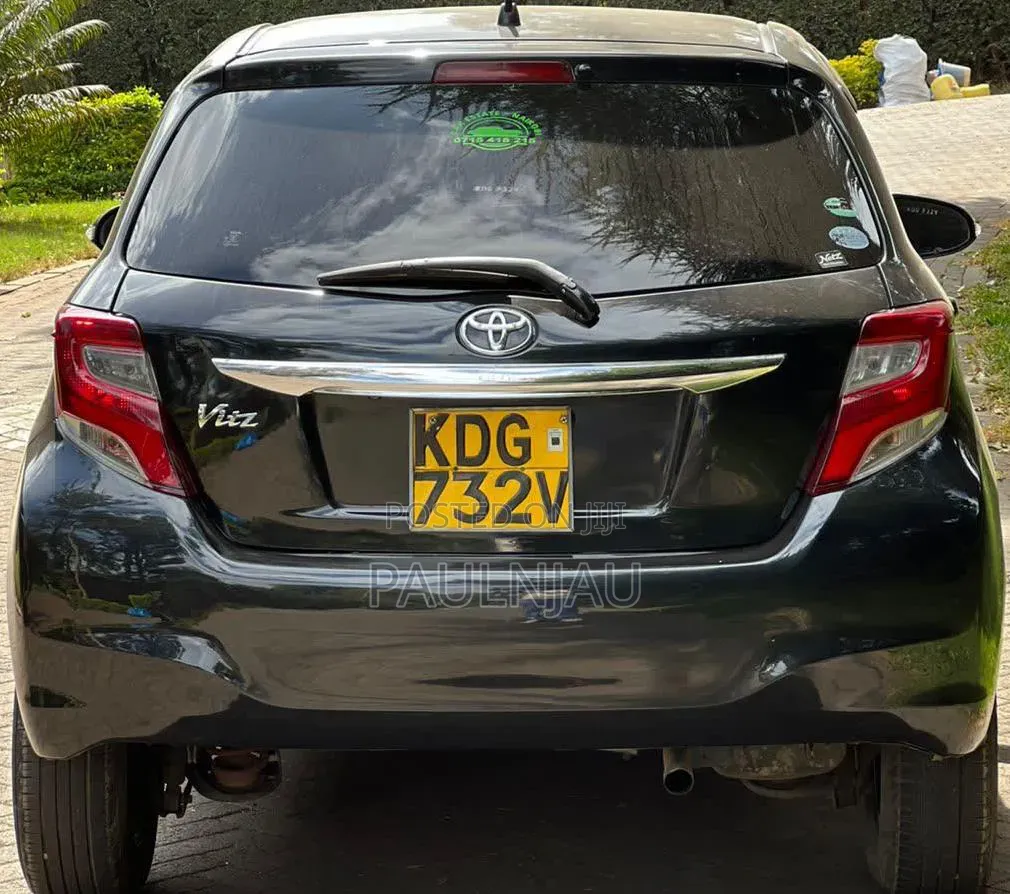 Toyota Vitz 2015 Black