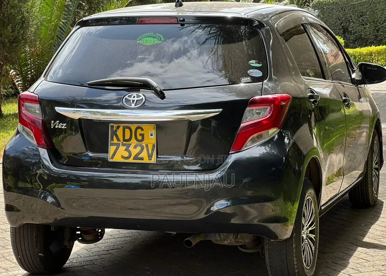 Toyota Vitz 2015 Black