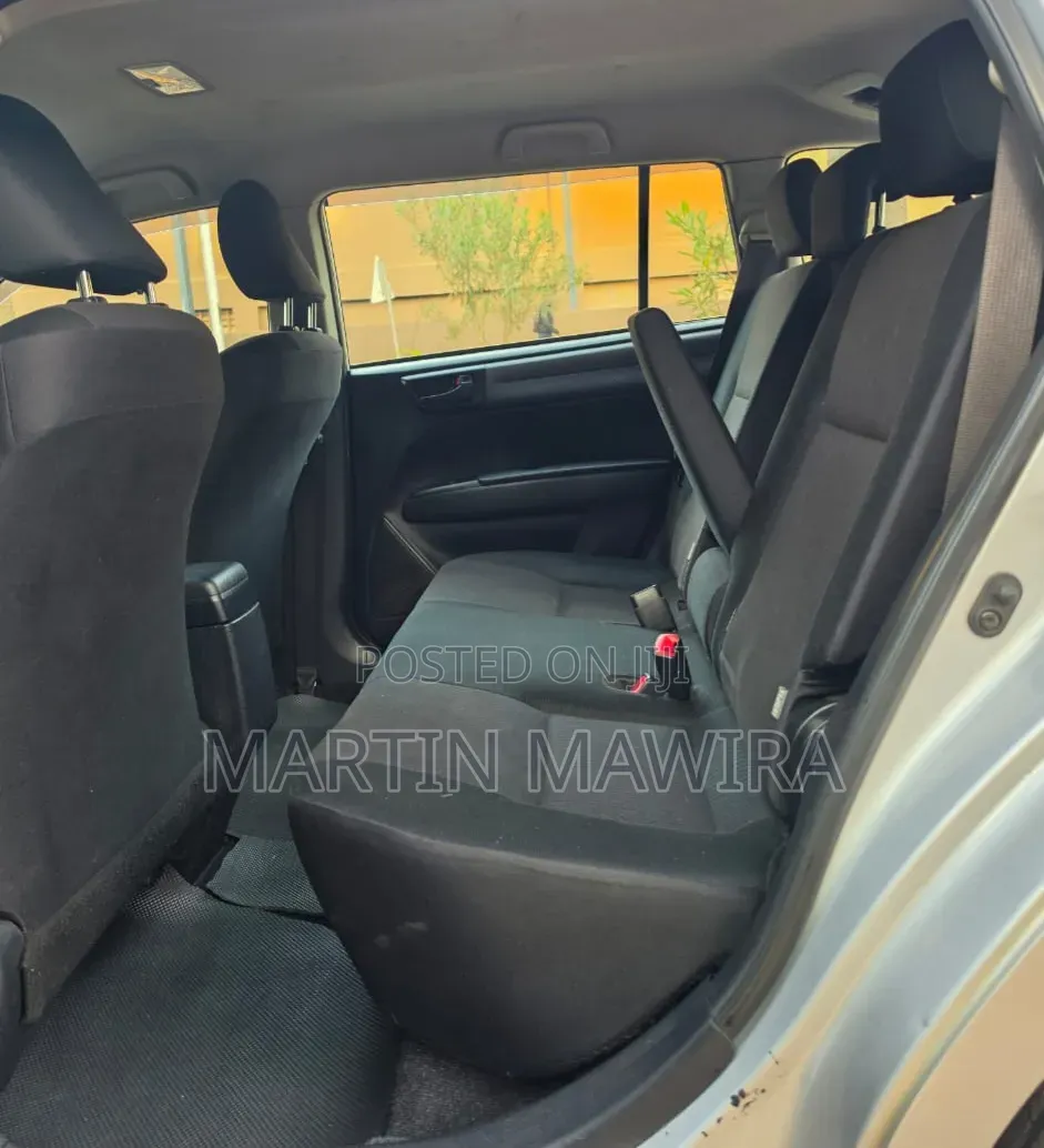 Toyota Corolla Fielder 2015 Silver