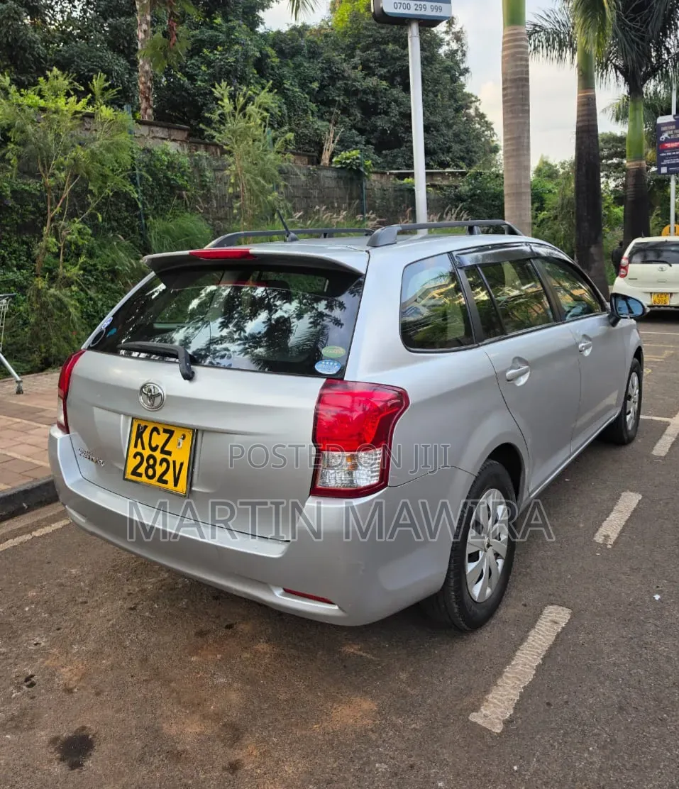 Toyota Corolla Fielder 2015 Silver