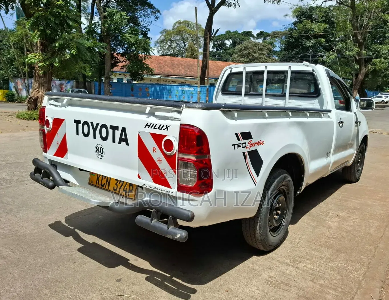 Toyota Hilux 2011 White