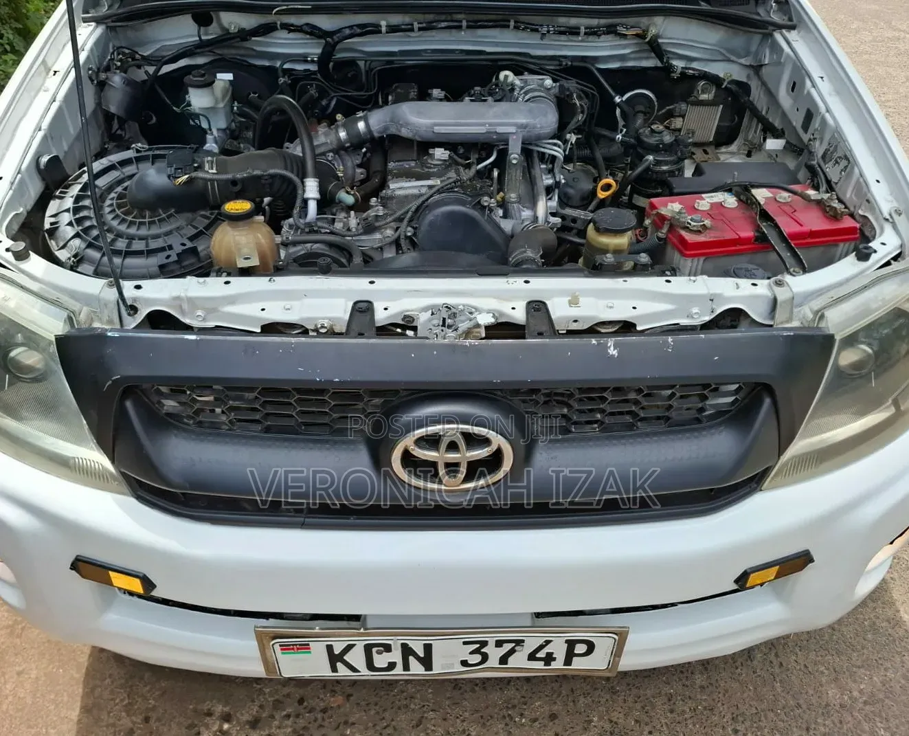 Toyota Hilux 2011 White