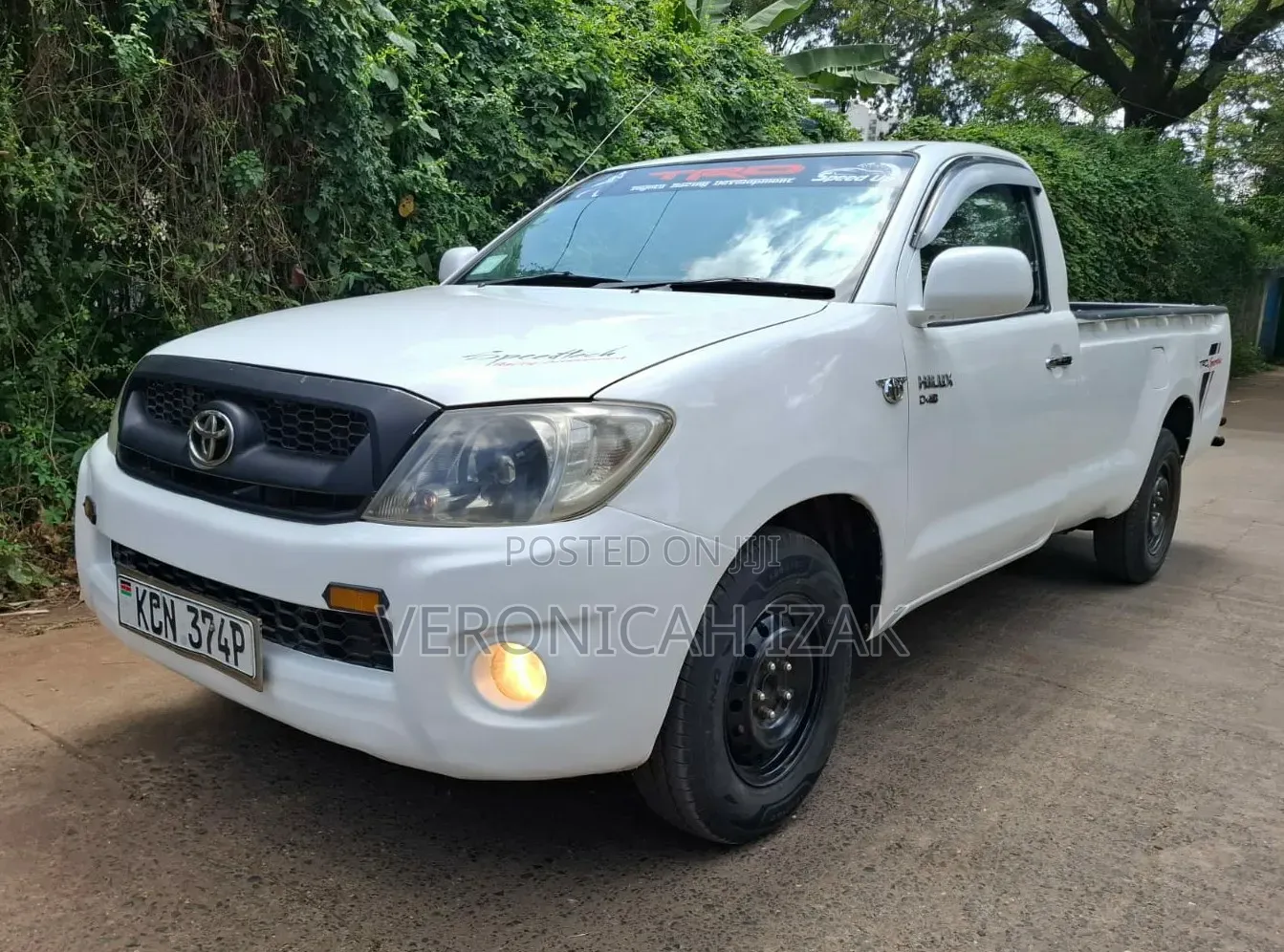 Toyota Hilux 2011 White