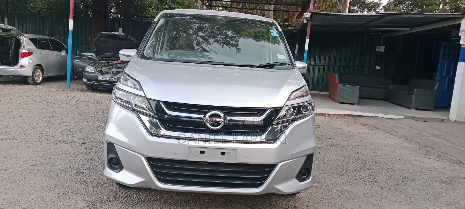 Nissan Serena 2018 Silver