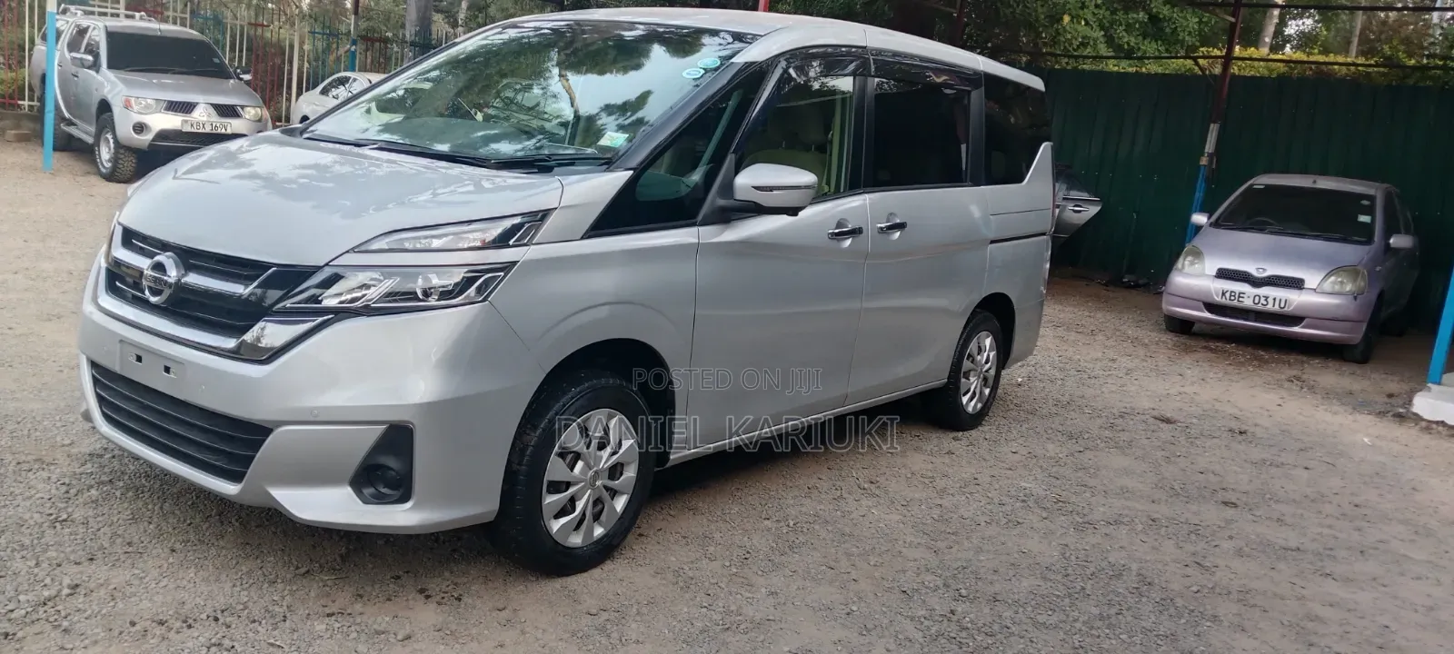 Nissan Serena 2018 Silver