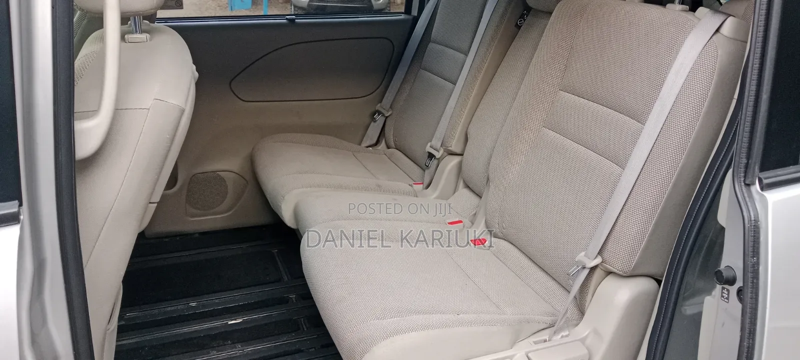 Nissan Serena 2018 Silver