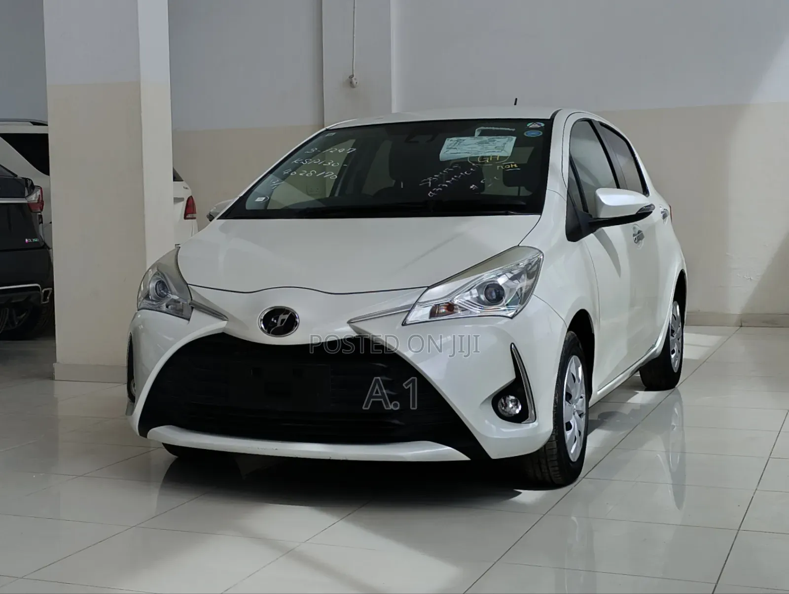 Toyota Vitz 2019 Off white