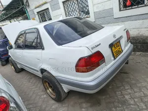 Toyota Corolla 2005 White