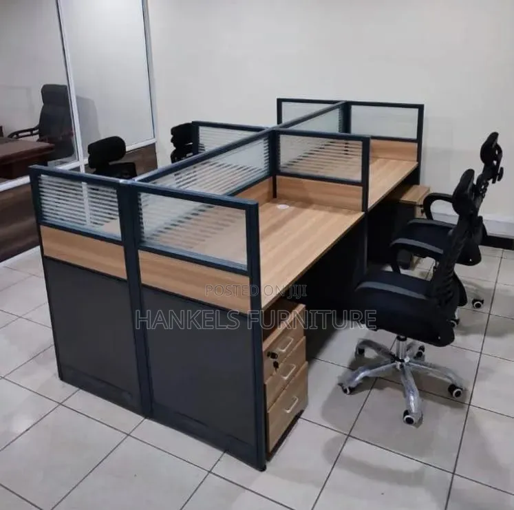 4 Seater Workstation | Modern Office Workstation Desk