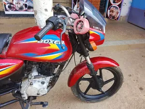 Bajaj Boxer 150 UG 2023 Red