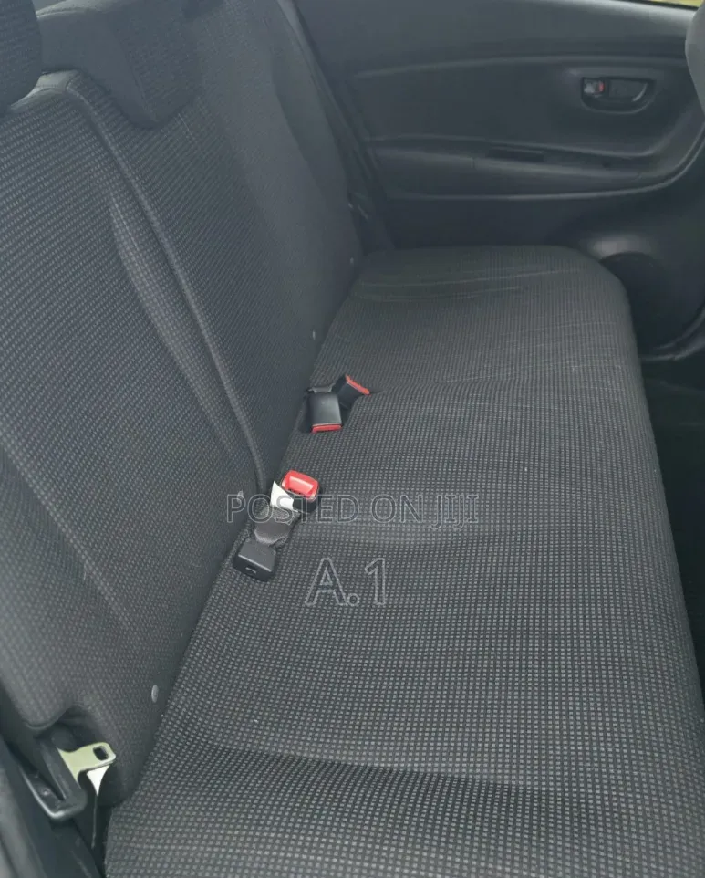 Toyota Vitz 2019 Off white