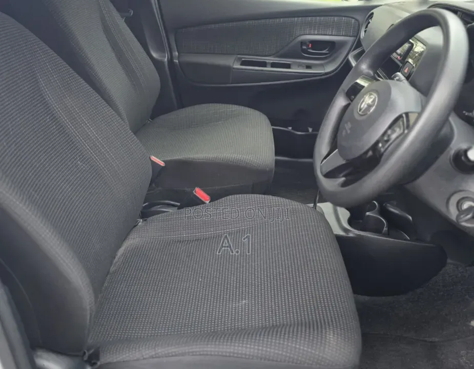 Toyota Vitz 2019 Off white