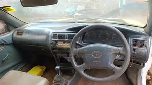 Toyota Corolla Hatchback 1999 White