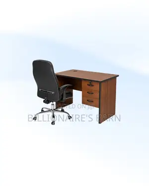 Compact 1m Desk and C35 Executive Leather Chair for Workday Focus