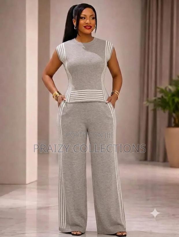 Premium Ladies' Uzi Set Elegant. Comfortable. Timeless. - thumbnail 2