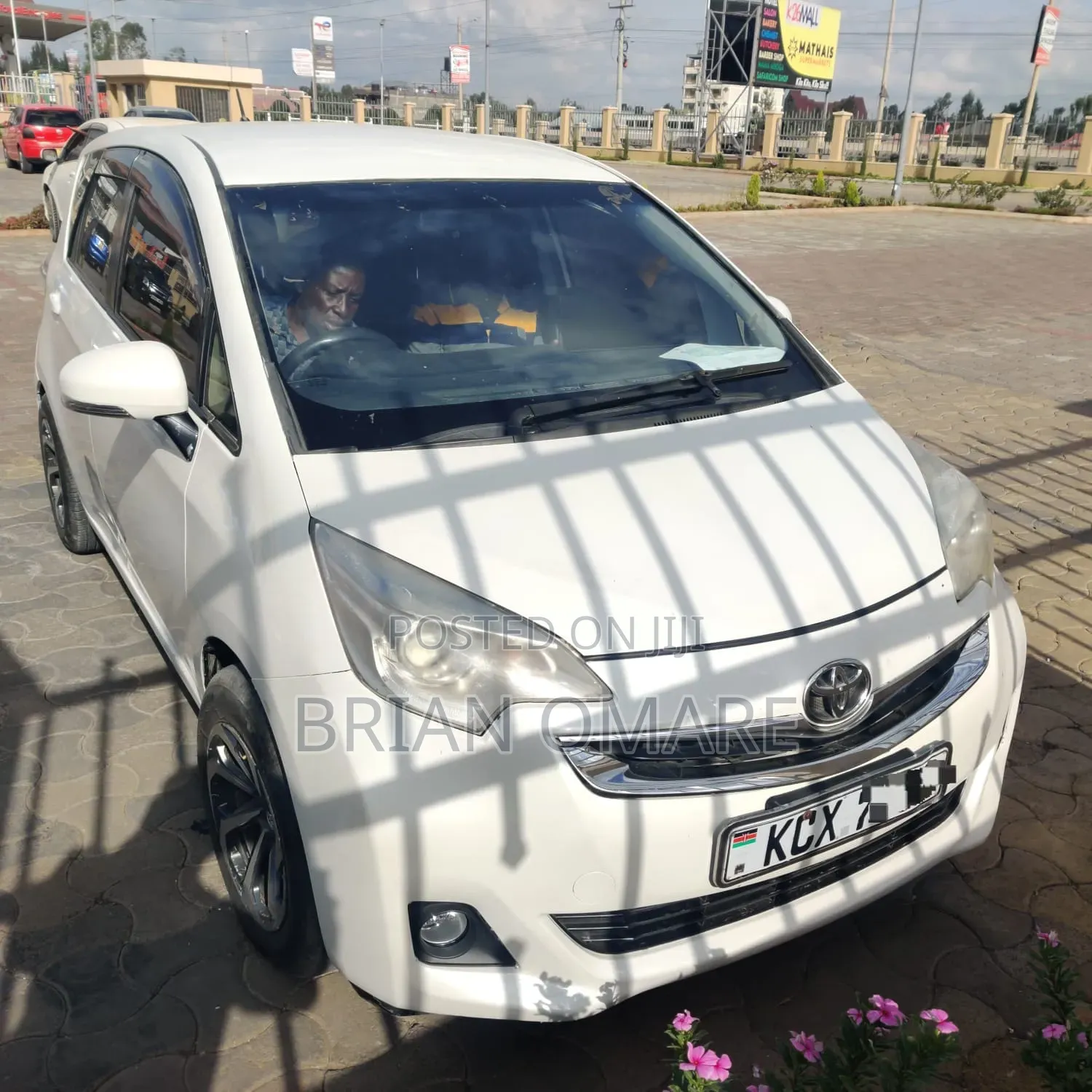 Toyota Ractis 2014 White