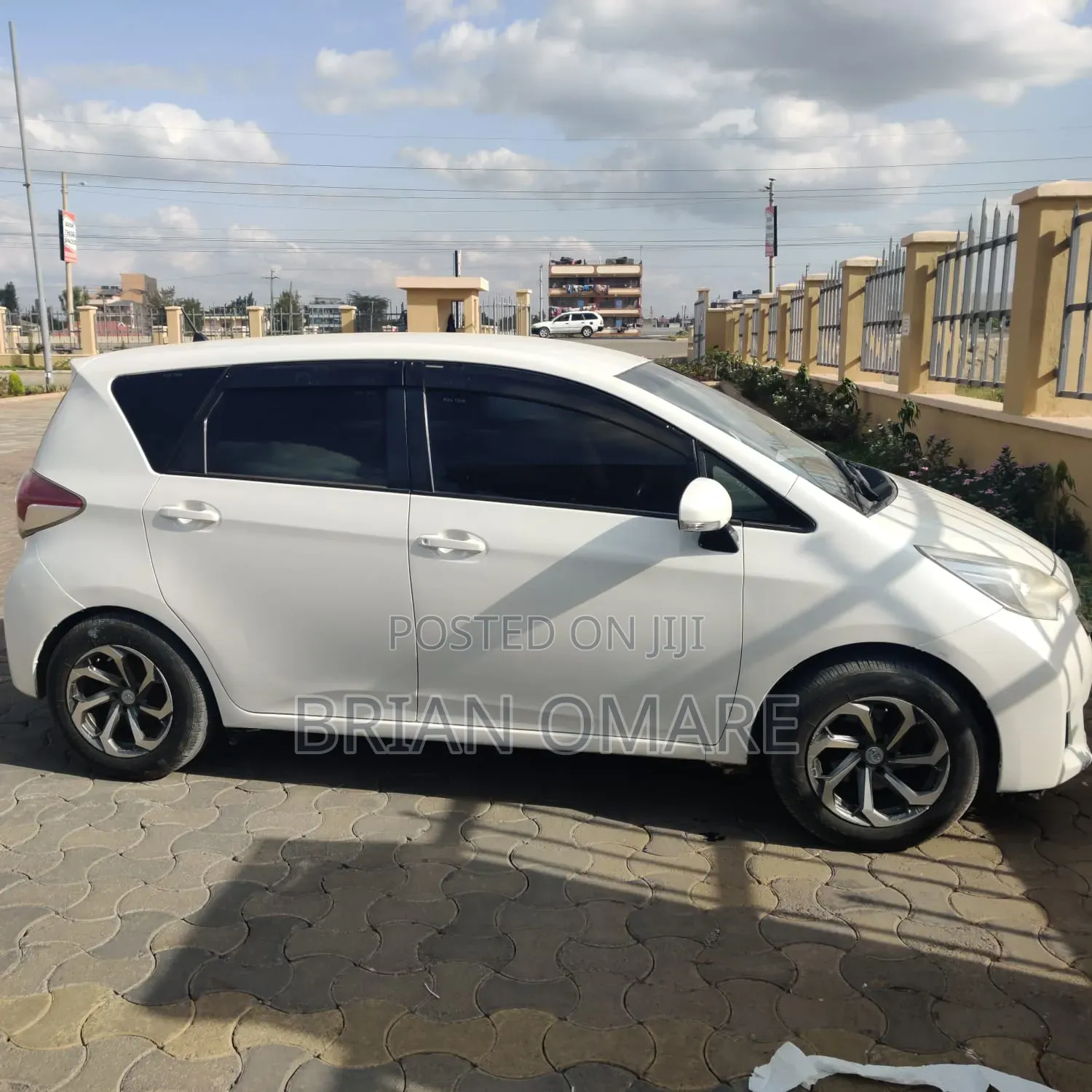 Toyota Ractis 2014 White