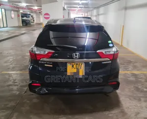 Honda Fit Shuttle 2018 Blue