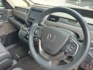 Honda Freed 2019 Red