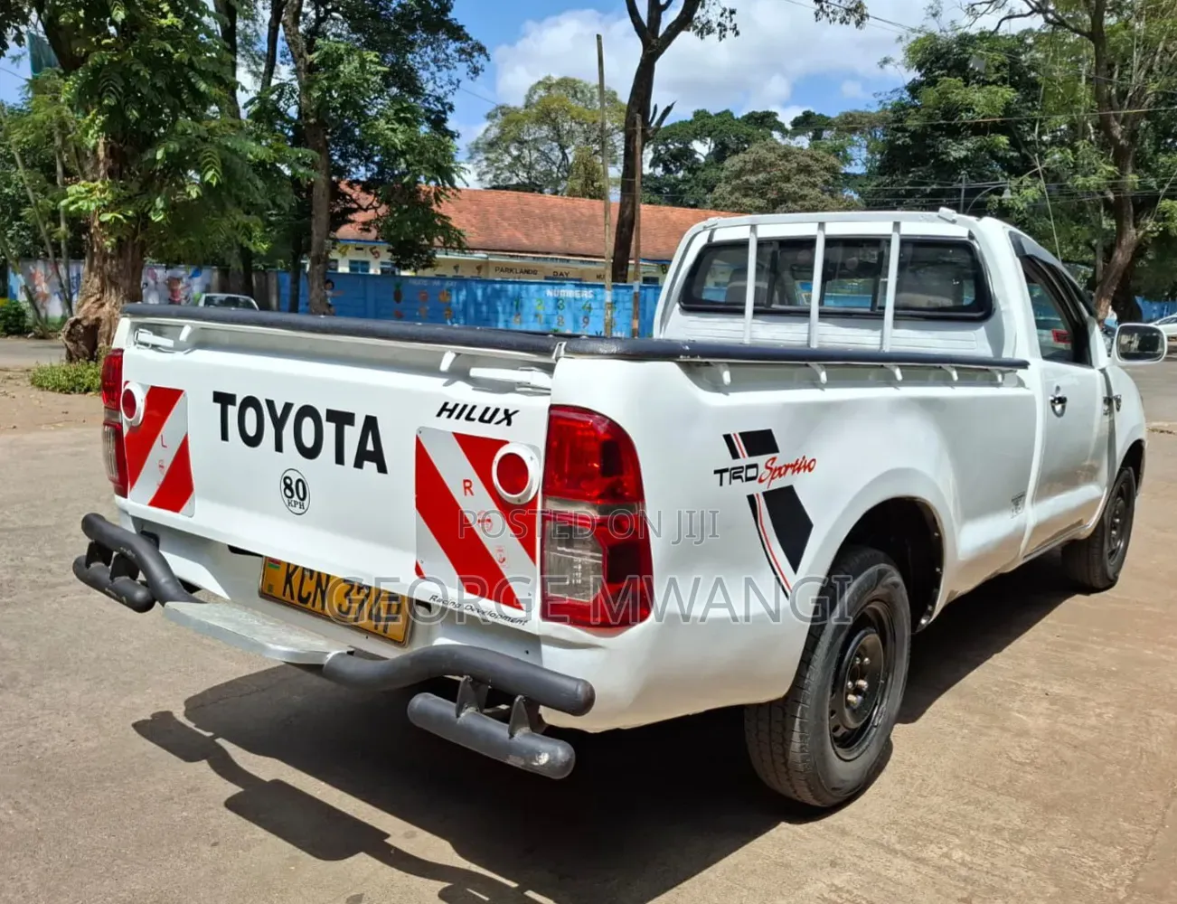Toyota Hilux 2011 White