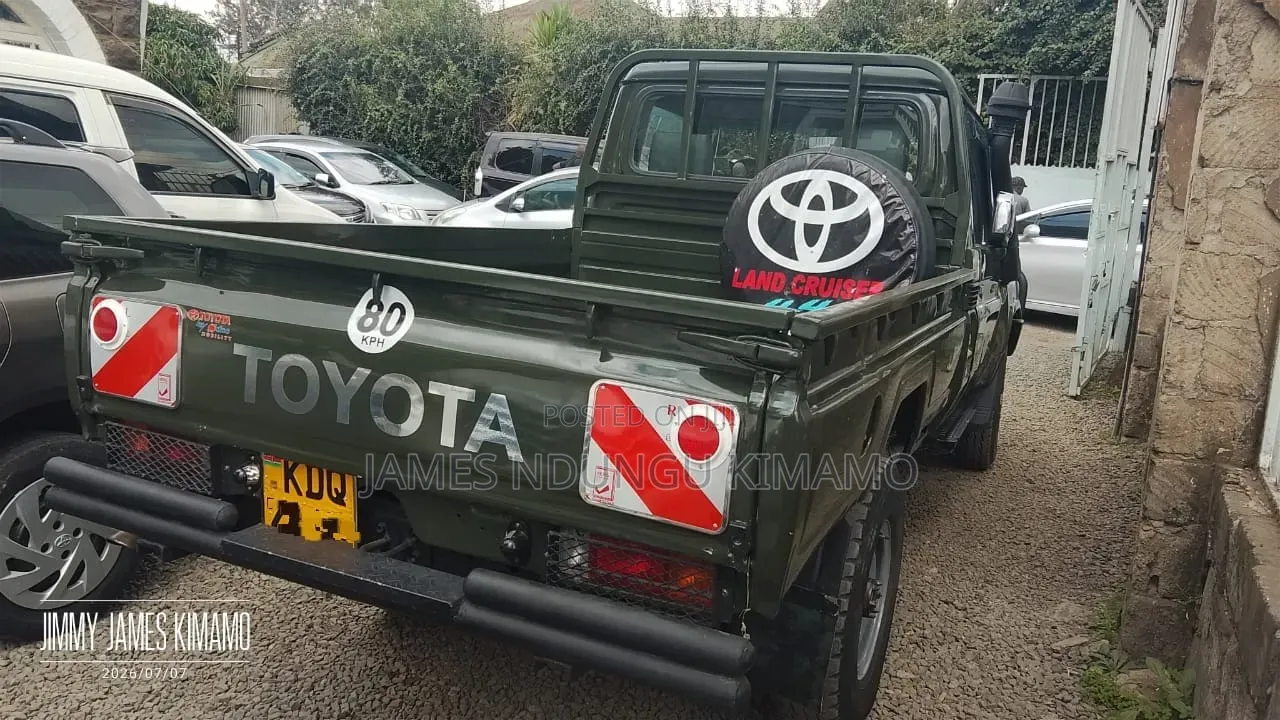 Toyota Land Cruiser 2017 Green