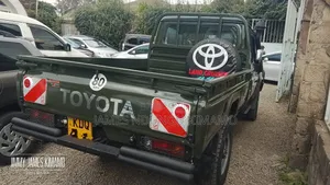 Toyota Land Cruiser 2017 Green