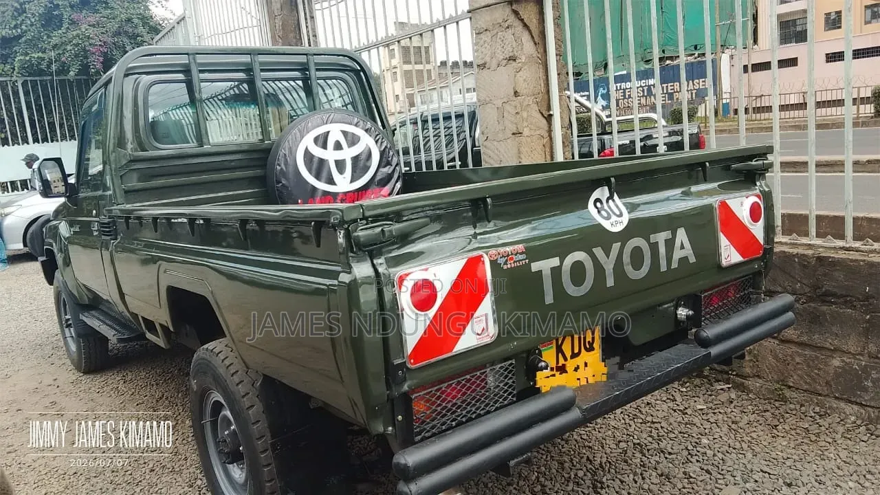 Toyota Land Cruiser 2017 Green