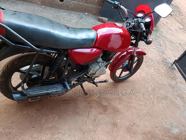 Bajaj Boxer 2017 Red