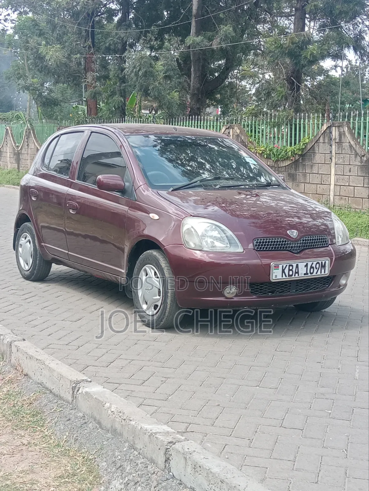 Toyota Vitz 2001 Maroon