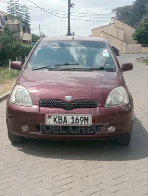 Toyota Vitz 2001 Maroon