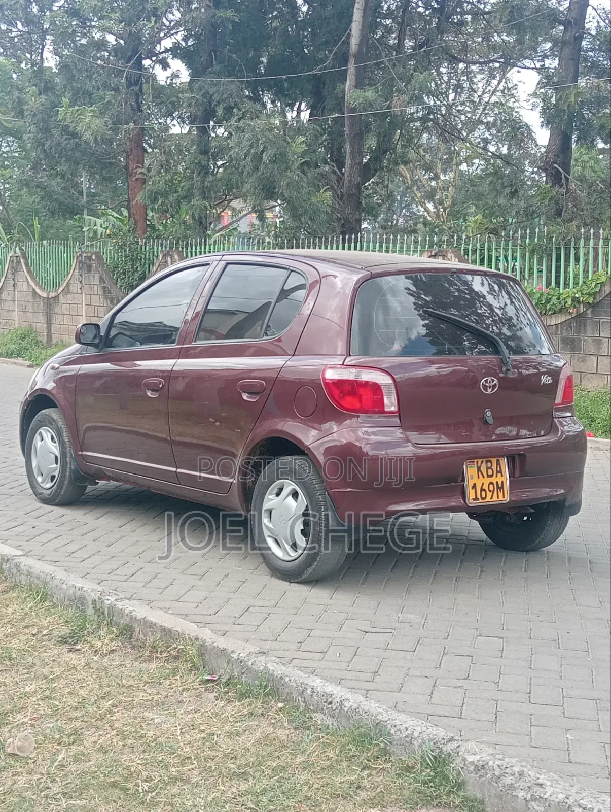 Toyota Vitz 2001 Maroon