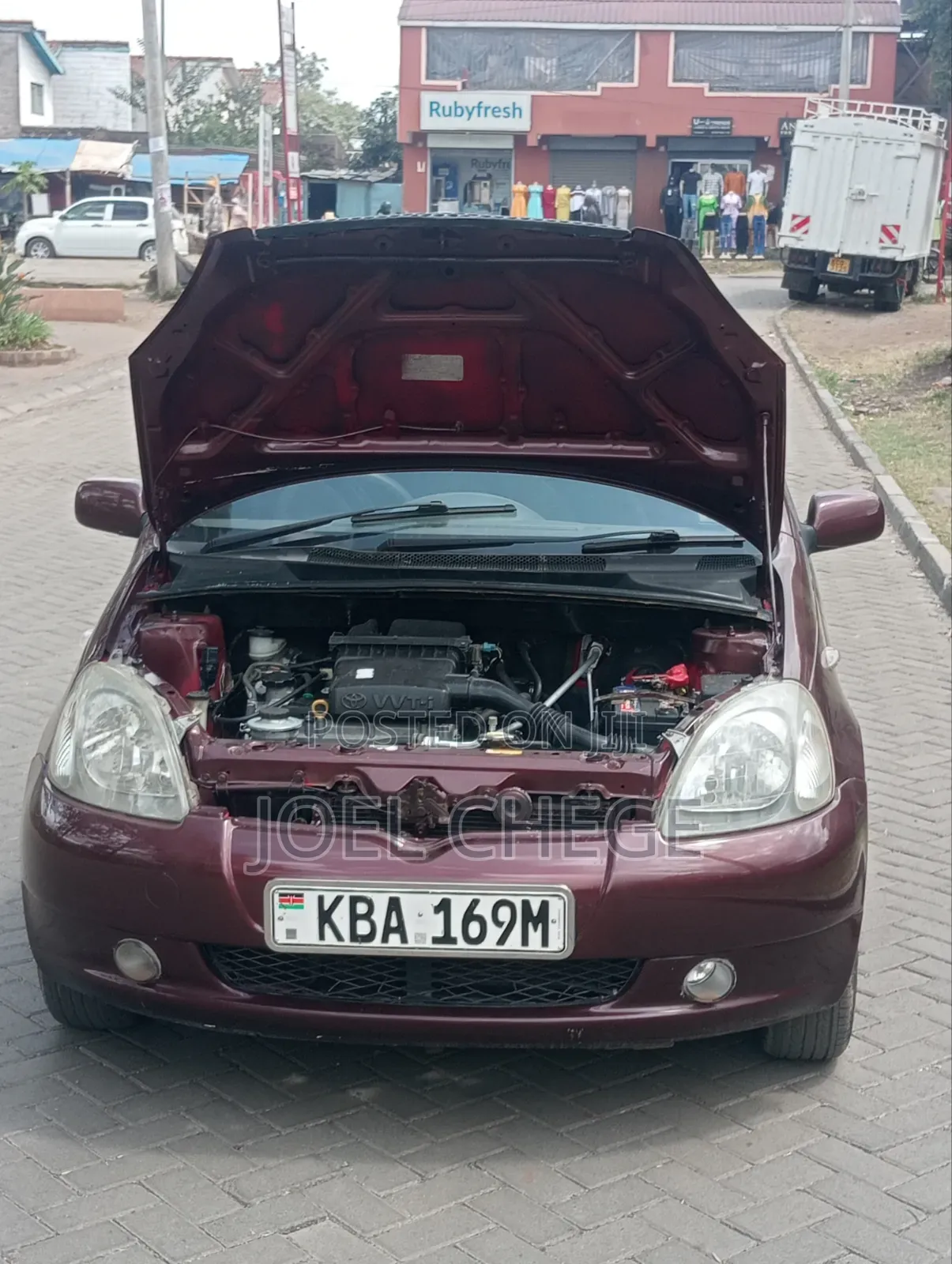 Toyota Vitz 2001 Maroon