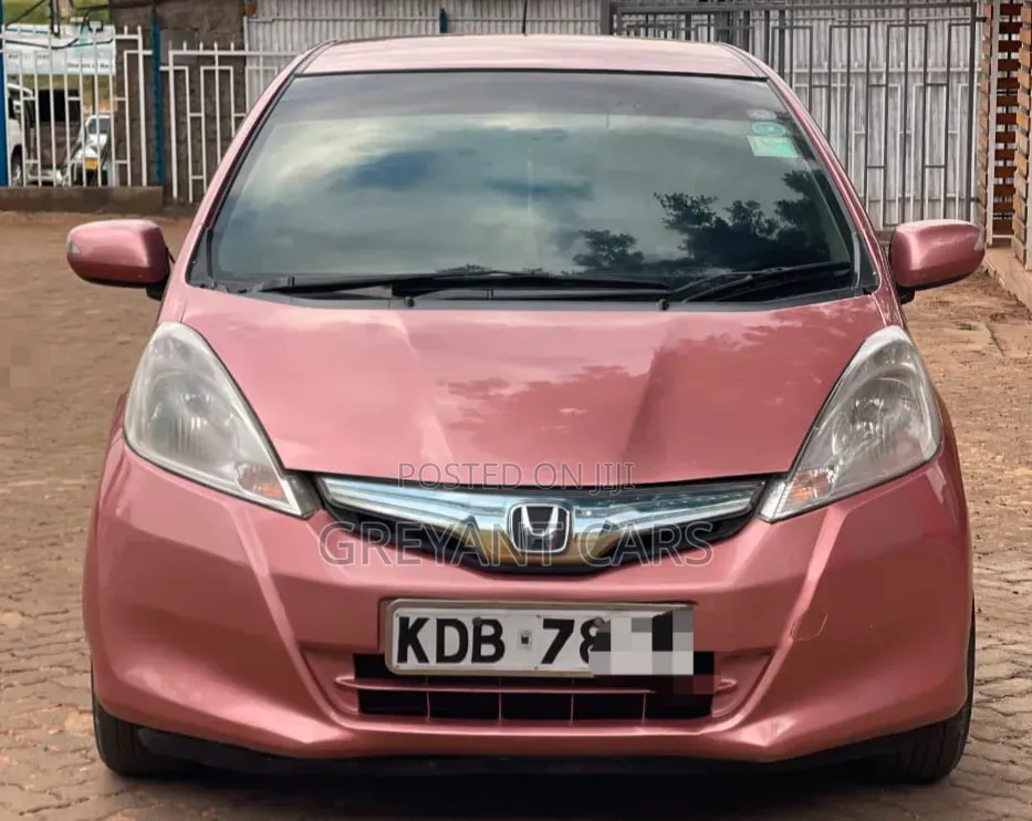 Honda Fit 2013 Pink