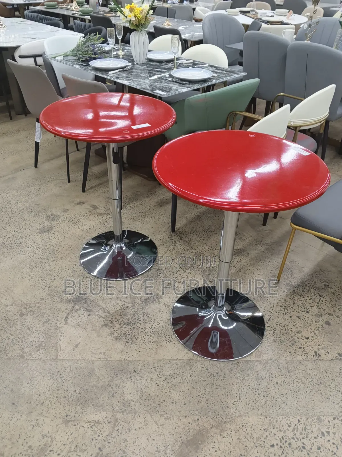 Adjustable Height Dining Table