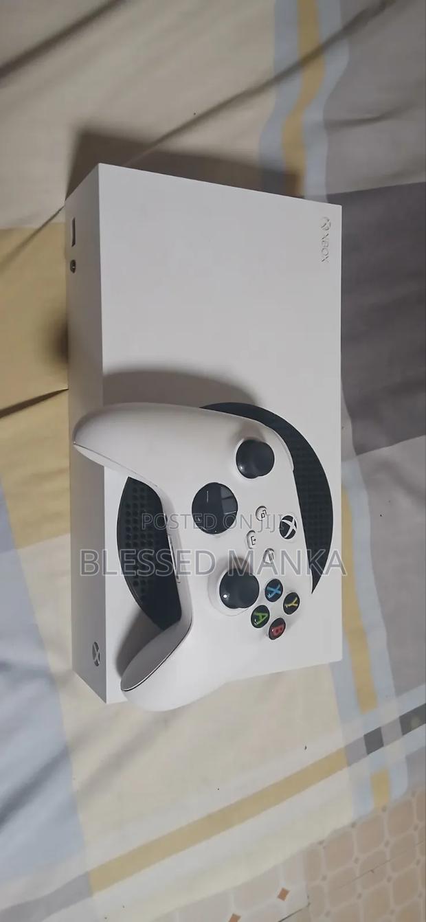 Xbox Series S 512gb (Used)