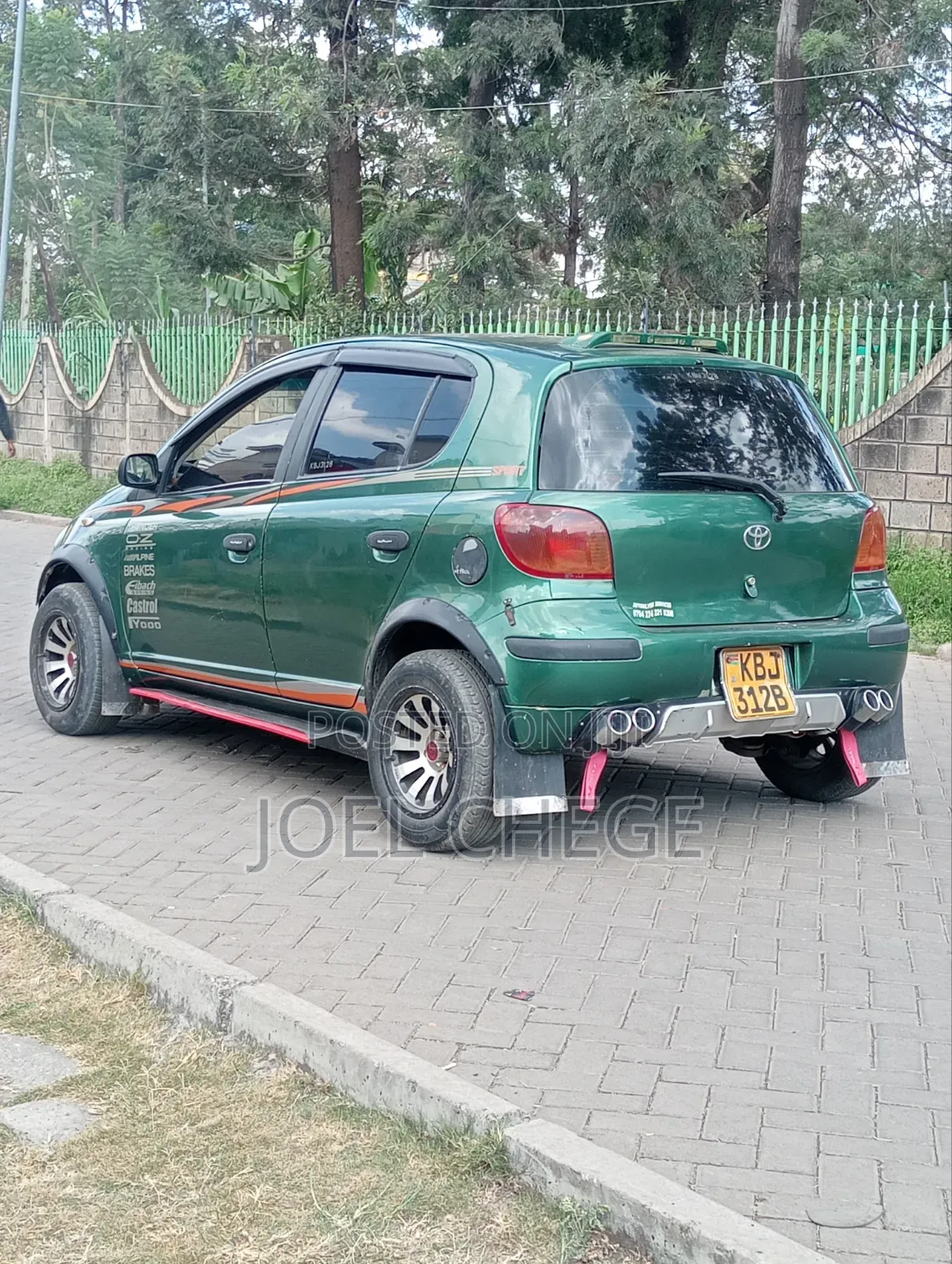 Toyota Vitz 2002 Green