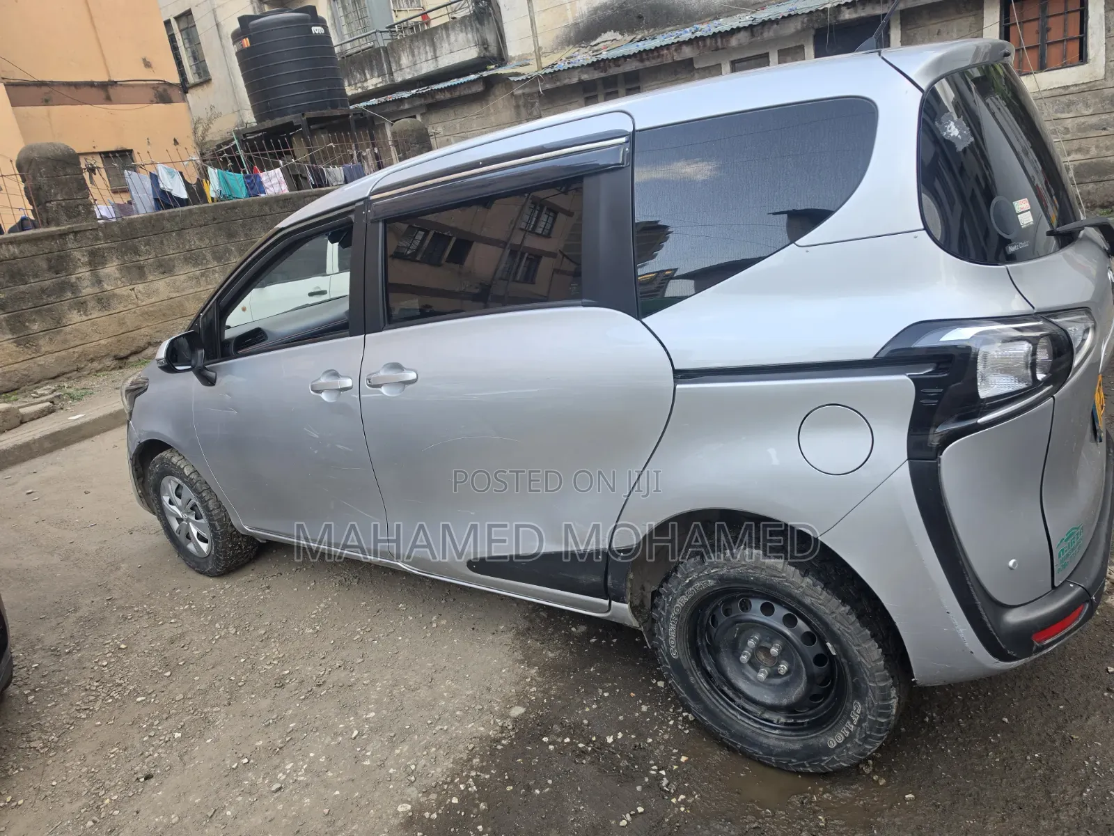 Toyota Sienta 2019 Silver