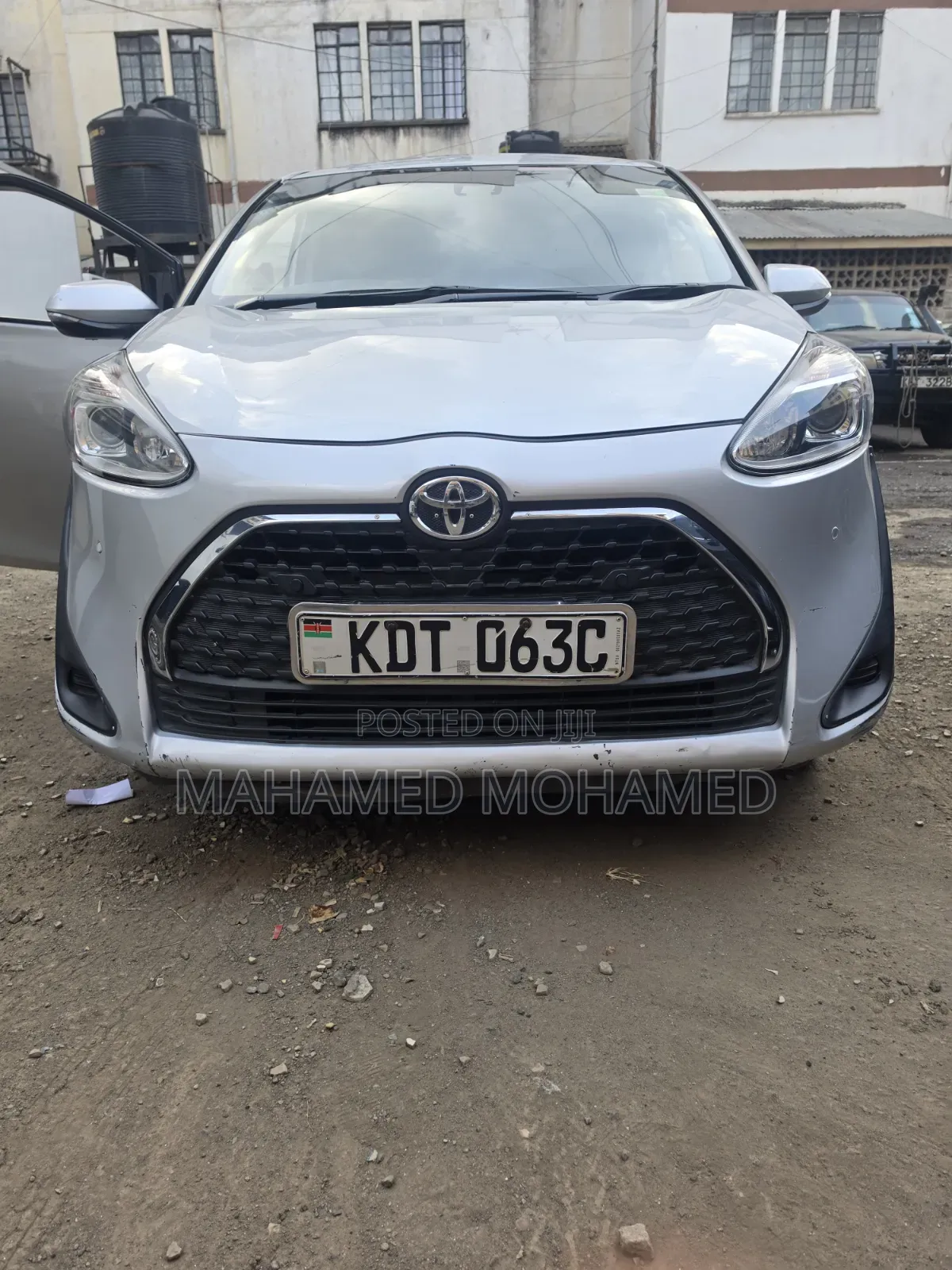 Toyota Sienta 2019 Silver