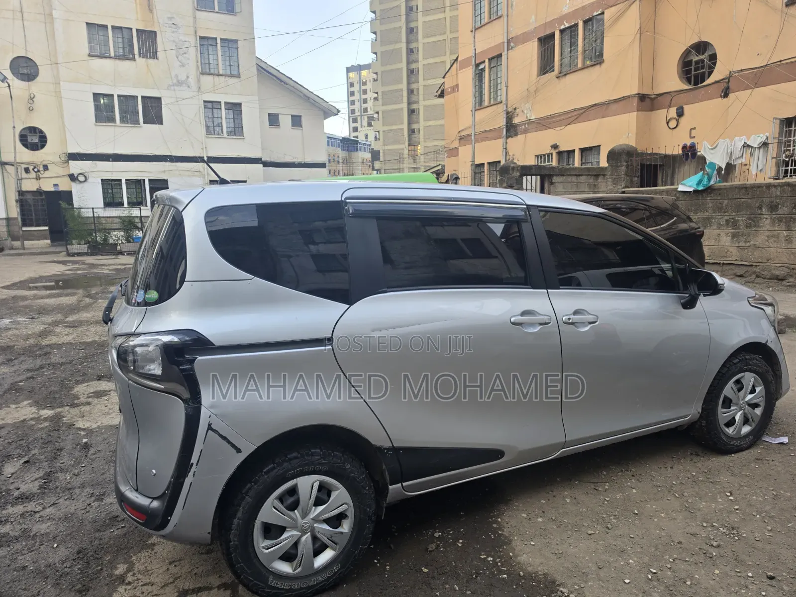Toyota Sienta 2019 Silver
