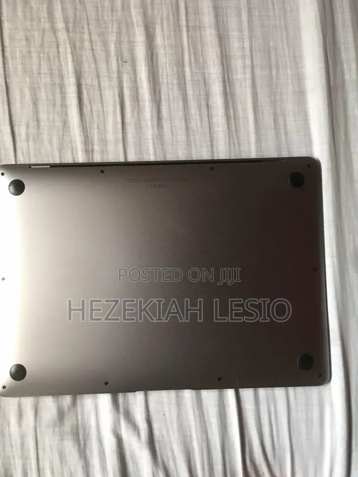 Laptop Apple MacBook 2020 8GB Intel Core 3 SSD 512GB