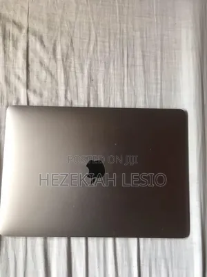 Laptop Apple MacBook 2020 8GB Intel Core 3 SSD 512GB