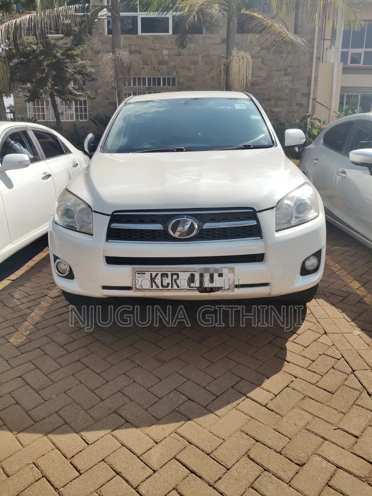 Toyota RAV4 2011 White