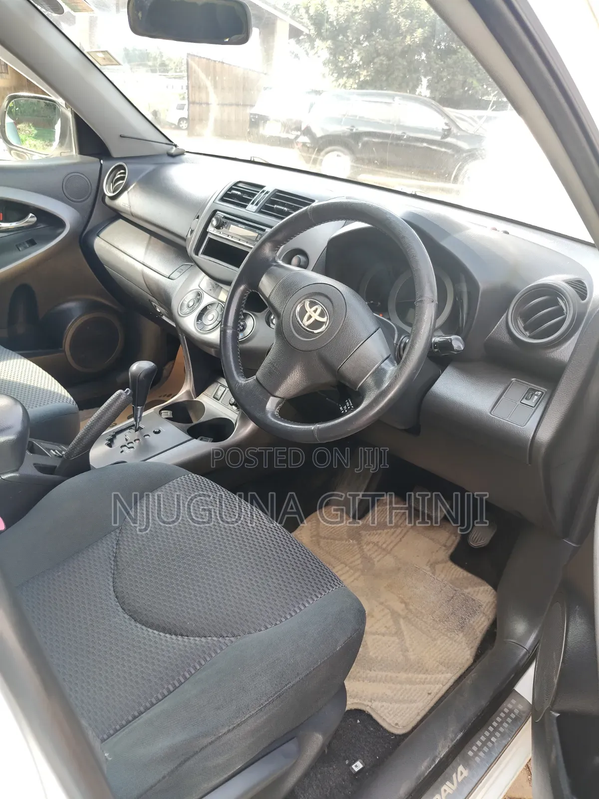 Toyota RAV4 2011 White