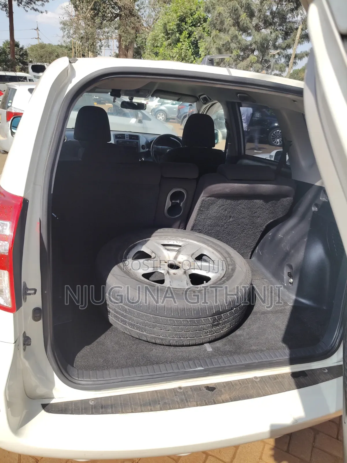 Toyota RAV4 2011 White