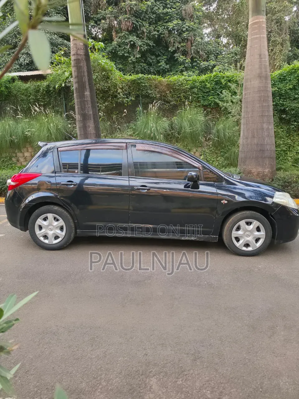 Nissan Tiida 2009 Black