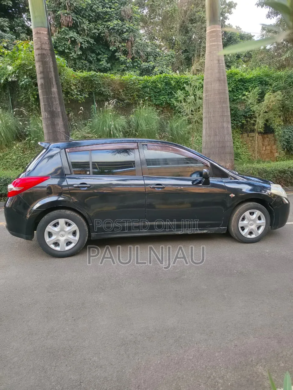 Nissan Tiida 2009 Black