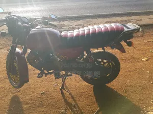 Bajaj Boxer 150 UG 2022 Red