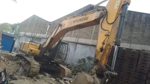 34 Ton Excavator For Hire