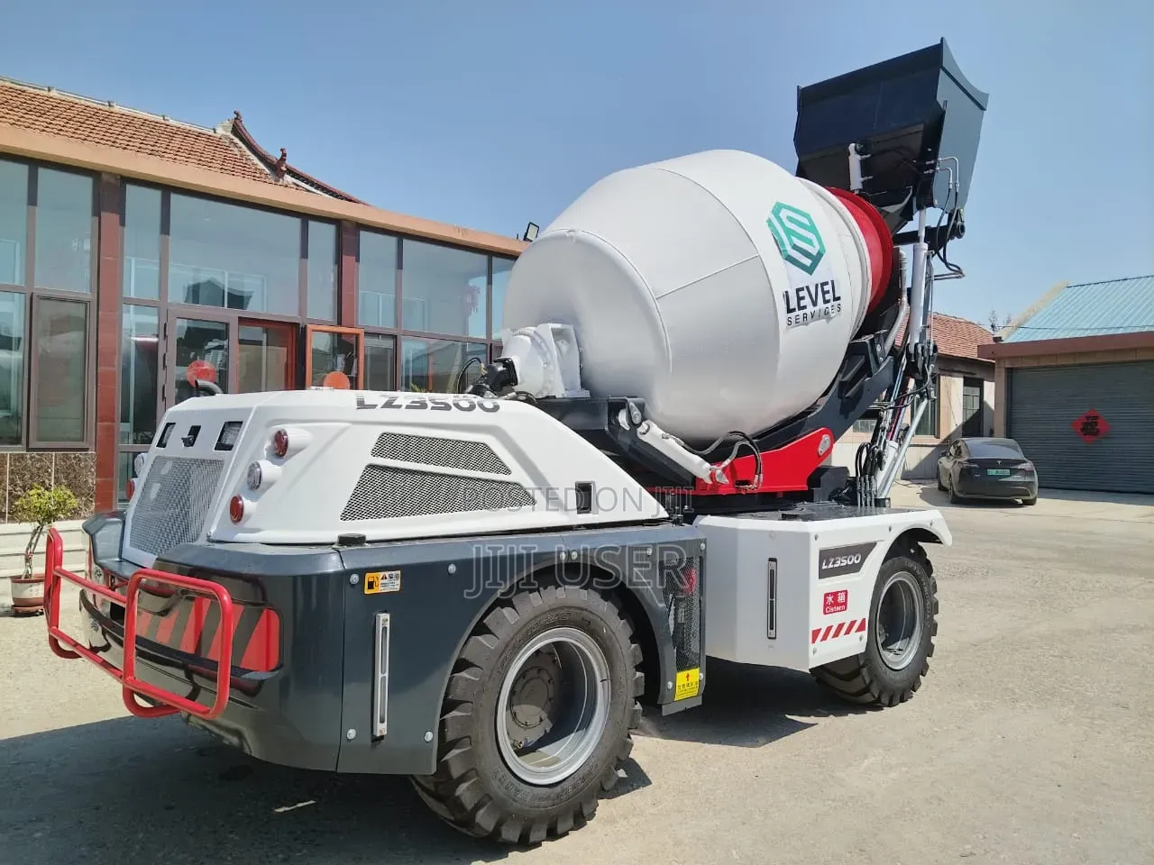 3.5 M3 Automatic Mobile Concrete Mixer For Hire